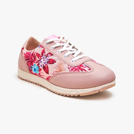 casual sneakers for women are a must-have