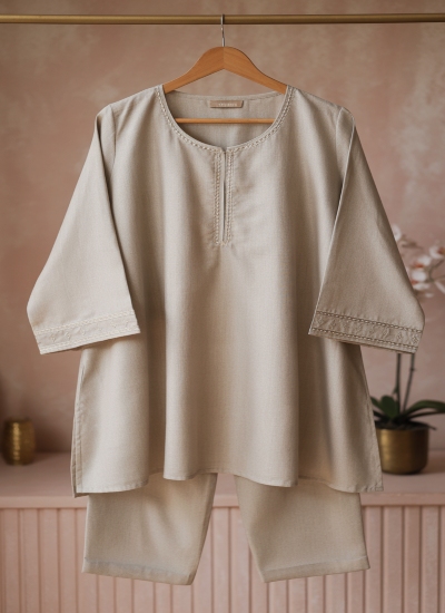 linen kurta and straight pants are the combination of casual outfits